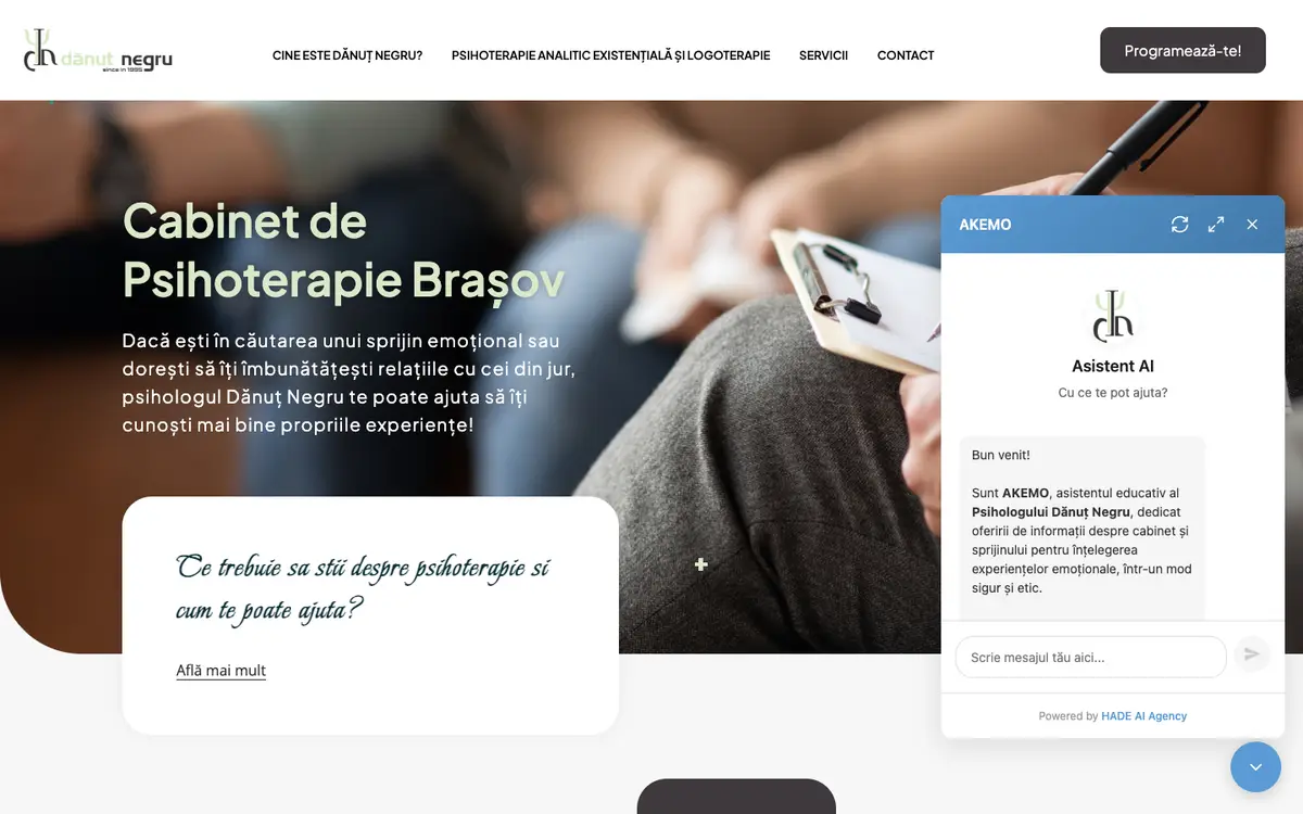 A psychotherapy practice website with the AKEMO agent open
